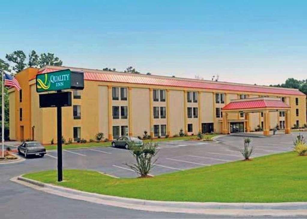 La Quinta Inn & Suites By Wyndham Fayetteville I-95 Kültér fotó