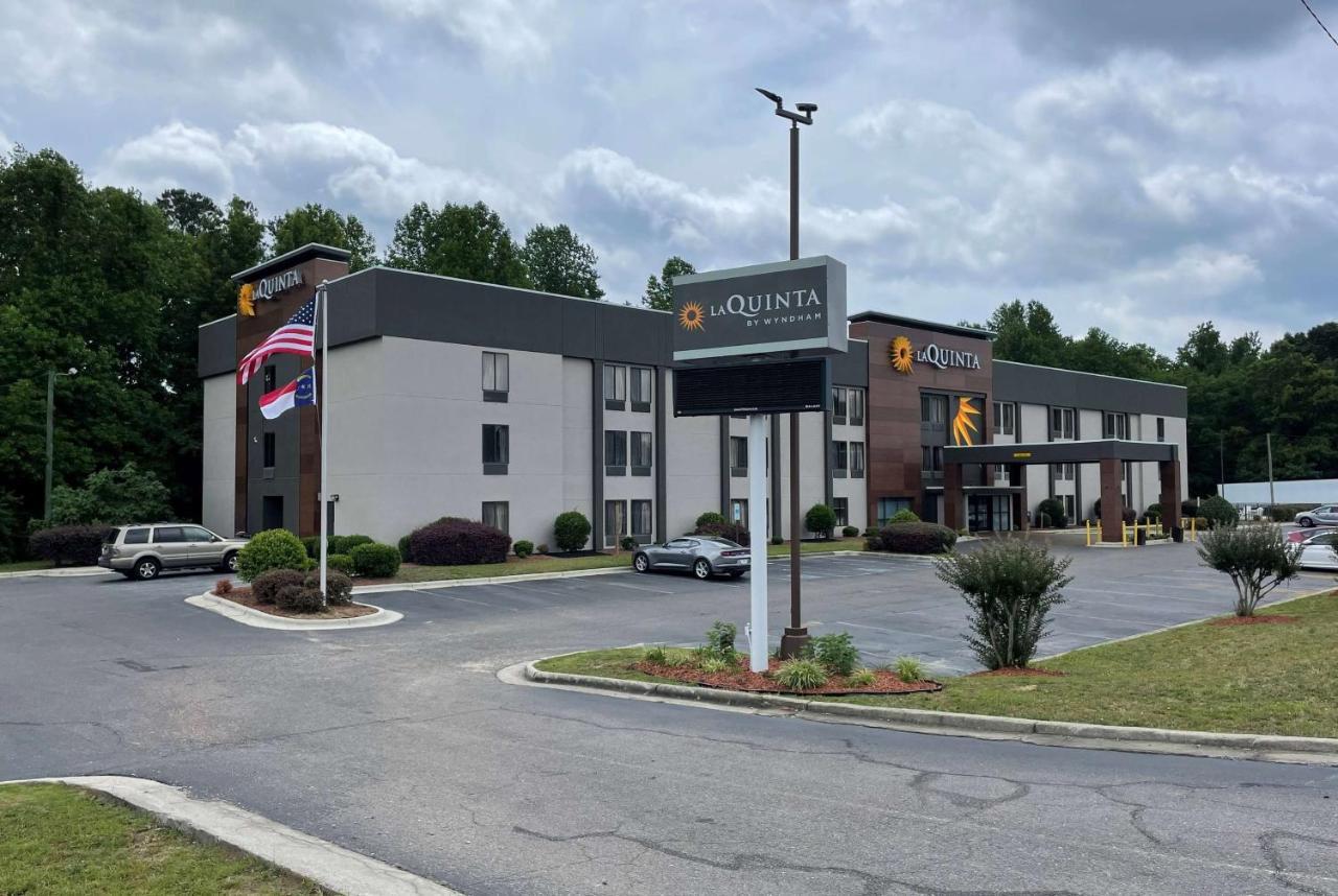 La Quinta Inn & Suites By Wyndham Fayetteville I-95 Kültér fotó