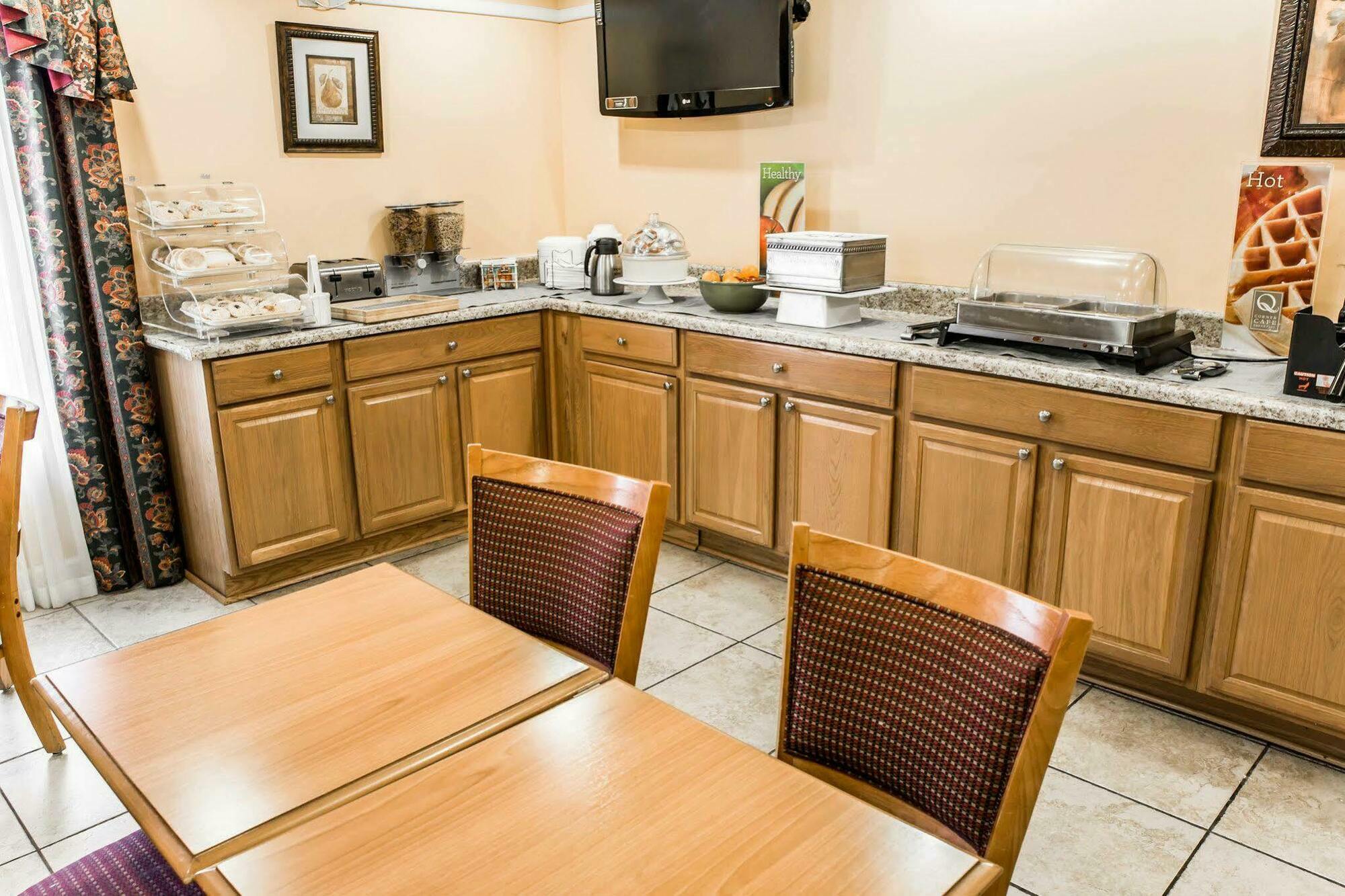 La Quinta Inn & Suites By Wyndham Fayetteville I-95 Kültér fotó